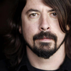 Dave Grohl Rejoins Queens Of The Stone Age