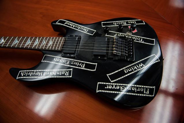 Jeff Hanneman S Guitars Are Being Auctioned Off On Ebay Music News Ultimate Guitar Com