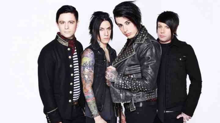 Falling In Reverse S Ronnie Radke Talks Intensely Personal Coming