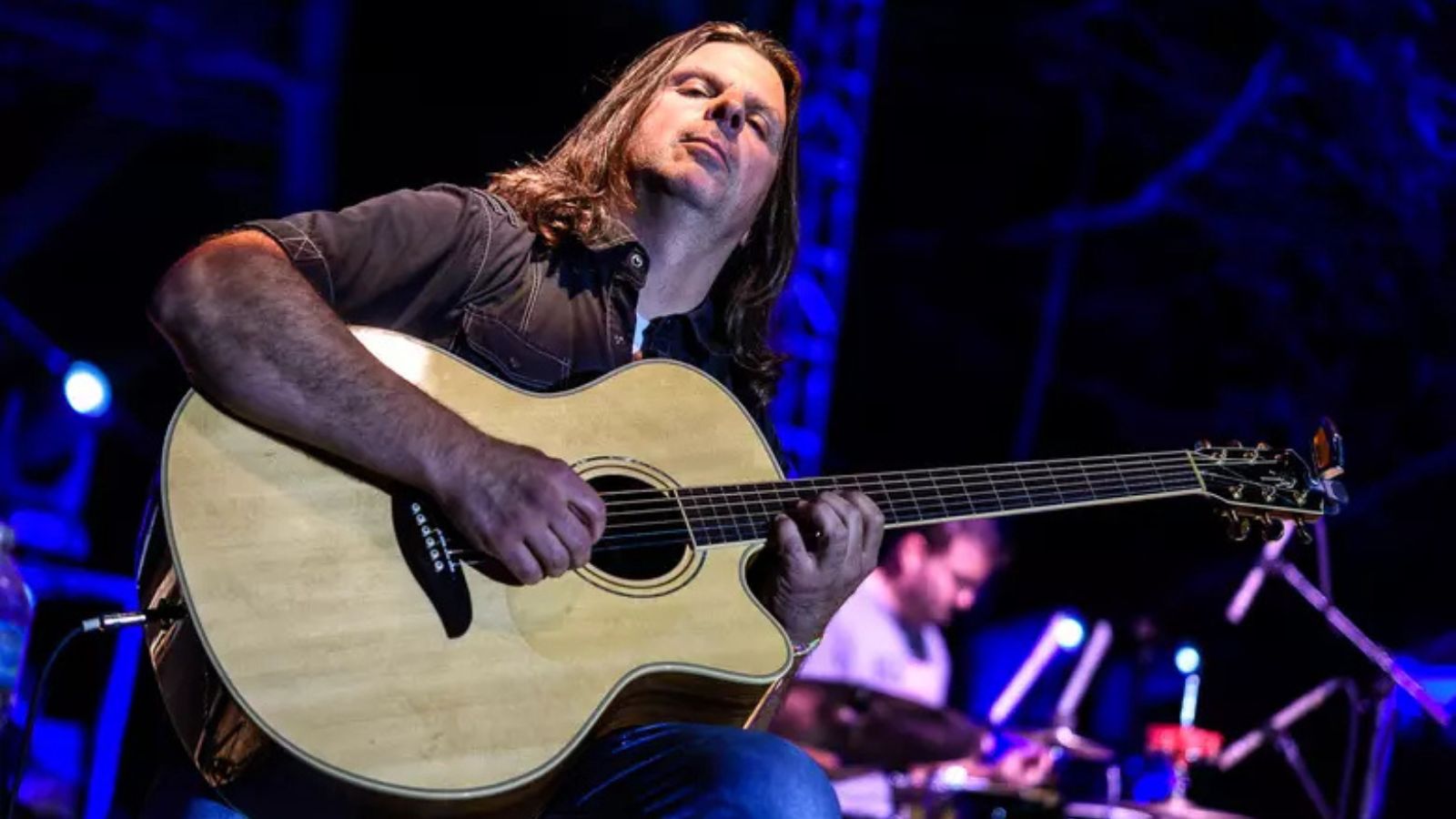 Staind Guitarist Speaks Up On Predatory Practices By Record Labels: 'We Still Owe Them Money'