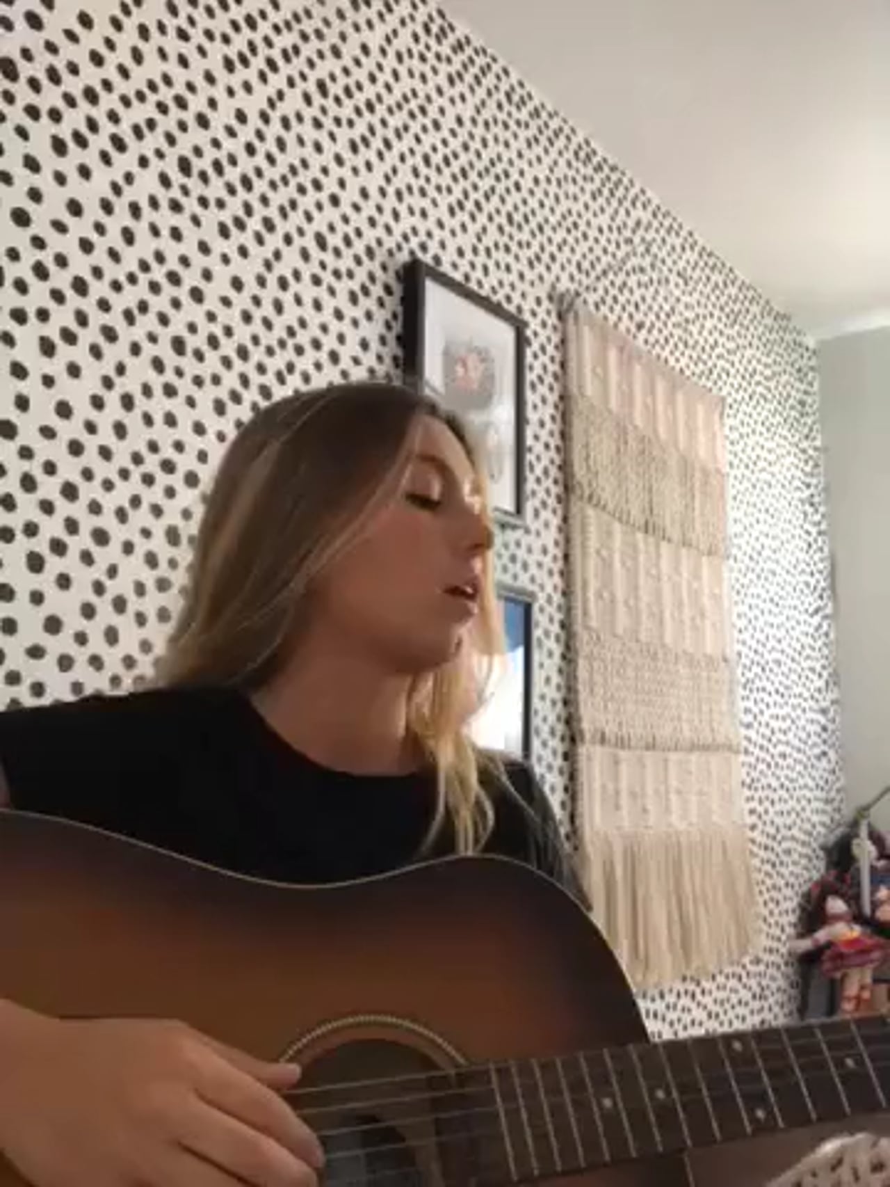 come a little closer tab