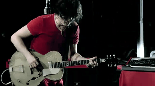 The White Stripes - Seven Nation Army (Official Music Video) 