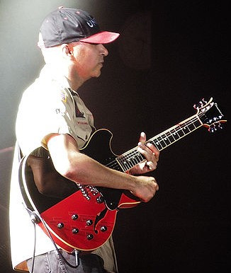 Tom Morello - Wikipedia